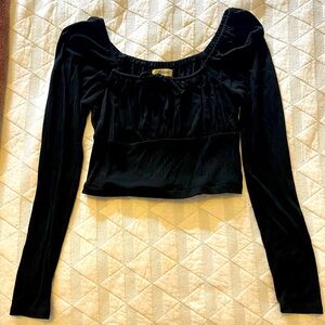Cute Cropped Black Long Sleeve Top